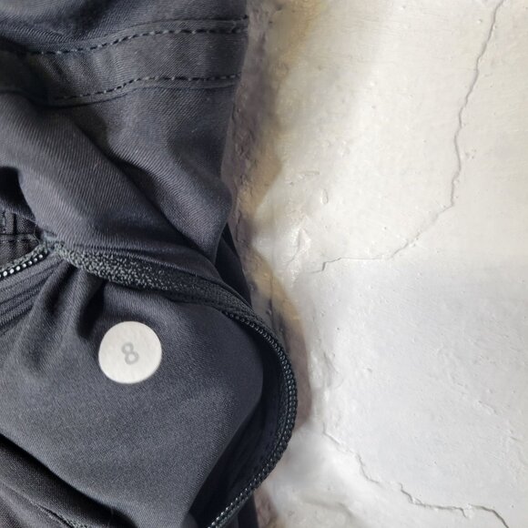 Lululemon Women's Size 8 Lined Running Shorts Black - Picture 5 of 5